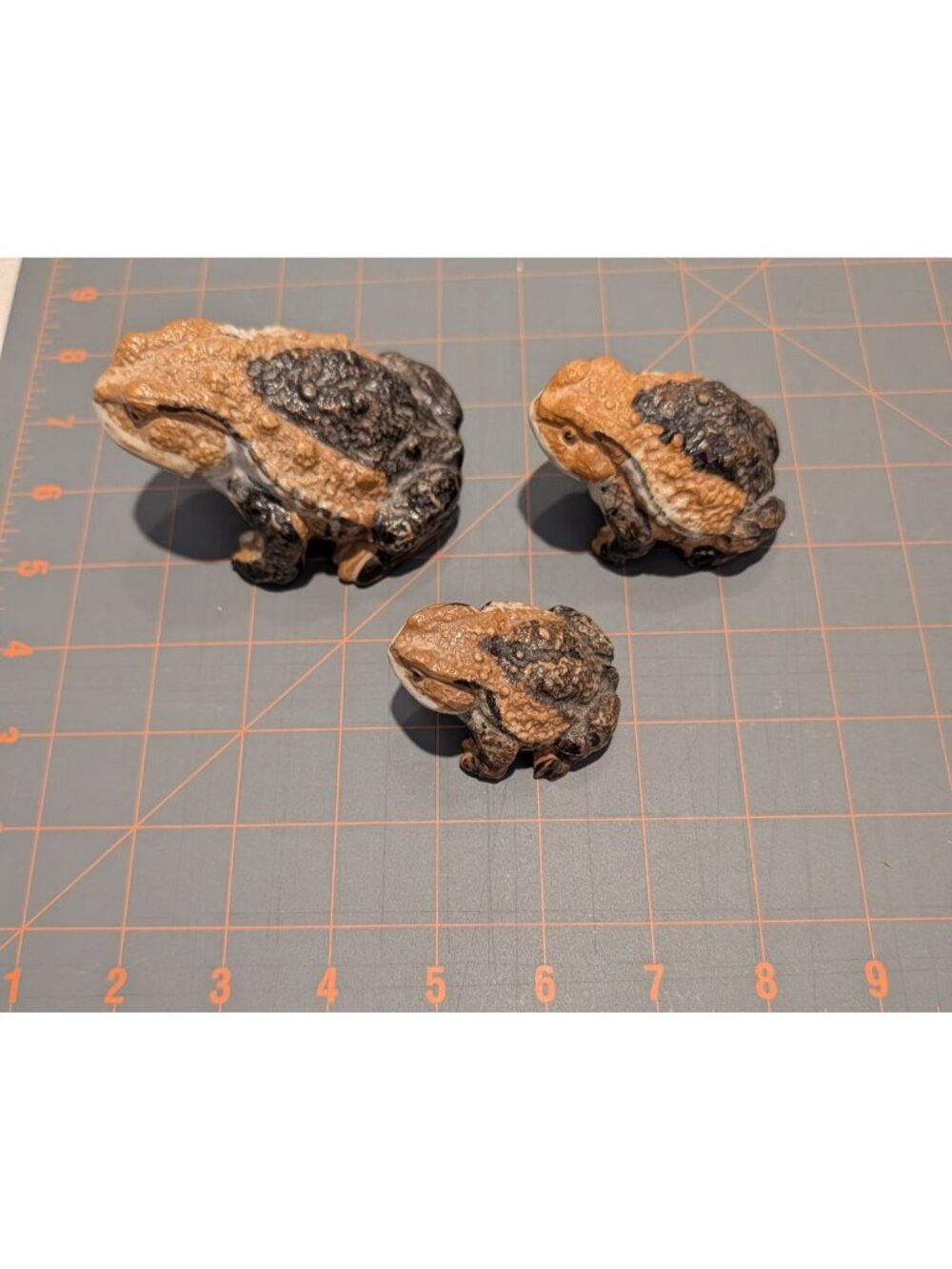 Japanese Vintage Hirado Style Ceramic Frog Toads Set of 3 Hand-Painted